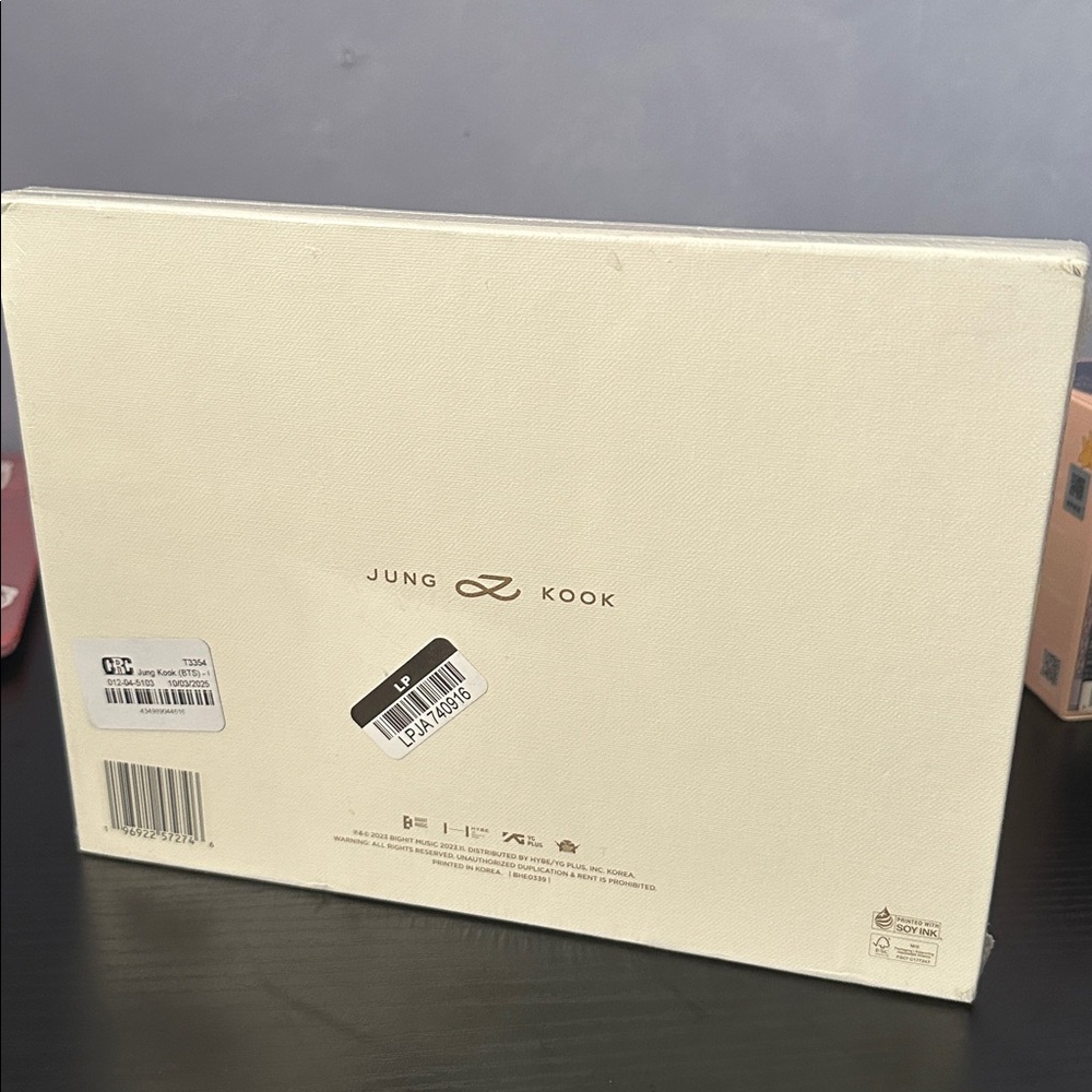 GOLDEN- Jung Kook 2023 Album (SOLID) (D2C Exclusive)(NIB) - Picture 3 of 3